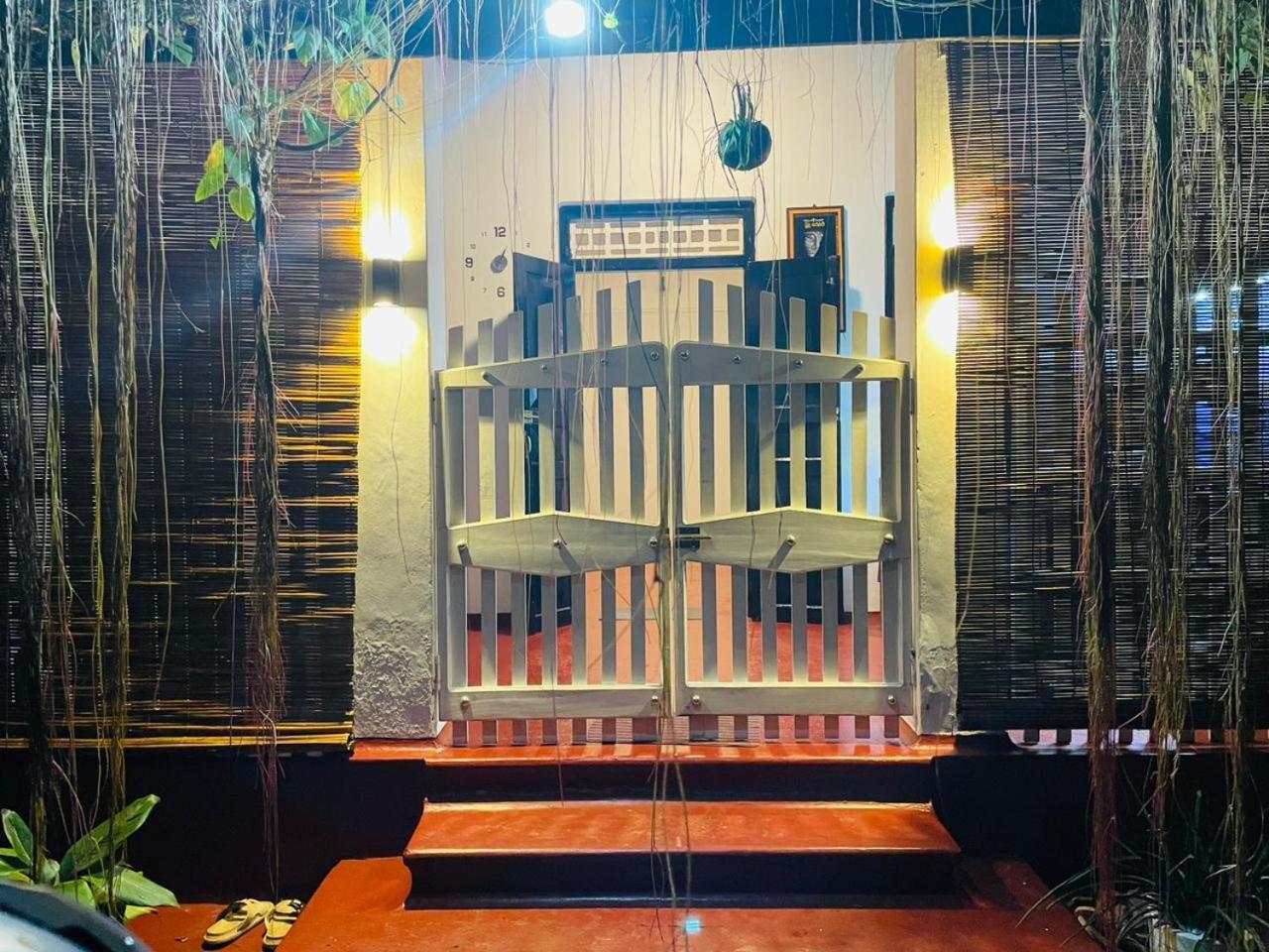 Ami Place Rooms With Kitchen Hikkaduwa Esterno foto